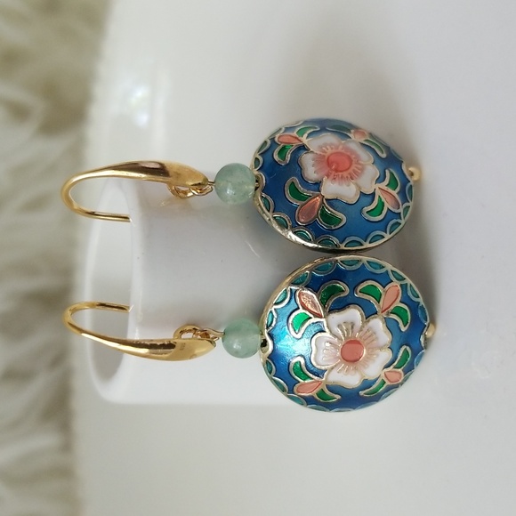 Jewelry - NEW 14 Gold Plated Flower Vintage Venturine Earrings Last One